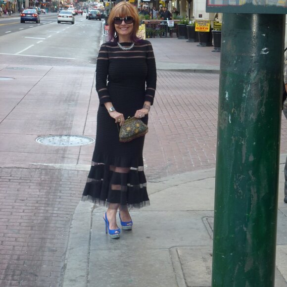 Tadashi shoujo black gown - Picture 11 of 11